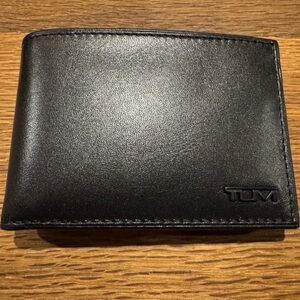 Tumi Delta SLG Black Leather Slim Single Bifold Wallet - New with box